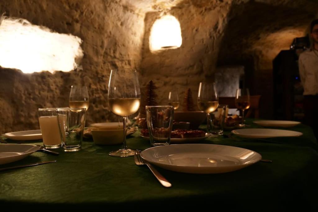 Troglo Entre Caves Et Chateaux 몬트리오스수르로아 외부 사진