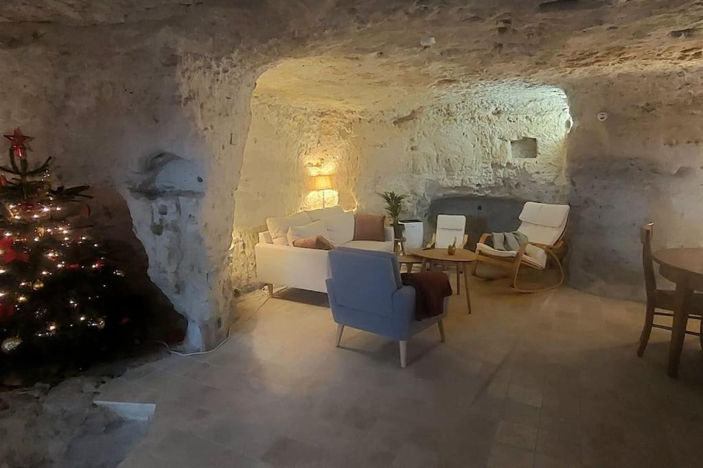 Troglo Entre Caves Et Chateaux 몬트리오스수르로아 외부 사진