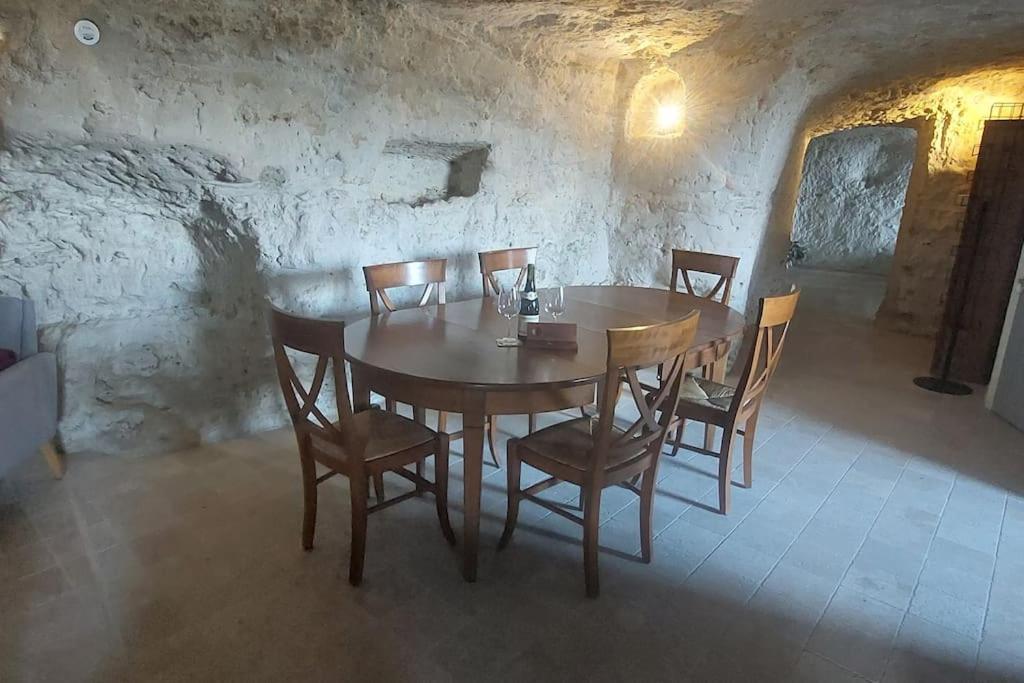 Troglo Entre Caves Et Chateaux 몬트리오스수르로아 외부 사진
